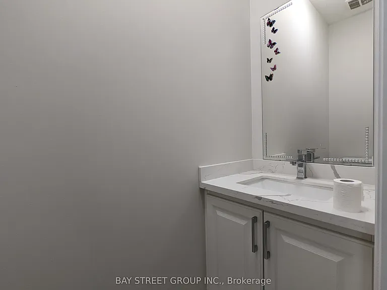 80 Brock Ave — Photo 5
