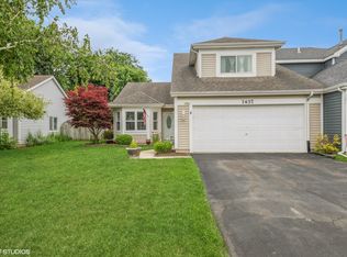 1437 Exeter Ln, South Elgin, IL 60177