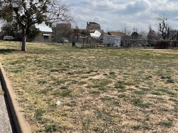 255 W 2nd St #See, San Angelo, TX 76903