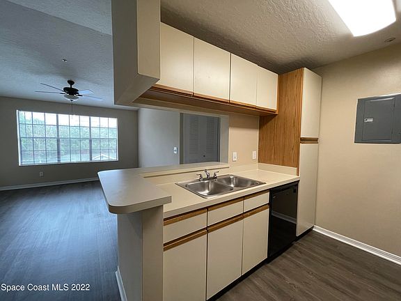 5th image of 7667 N Wickham Rd APT 419