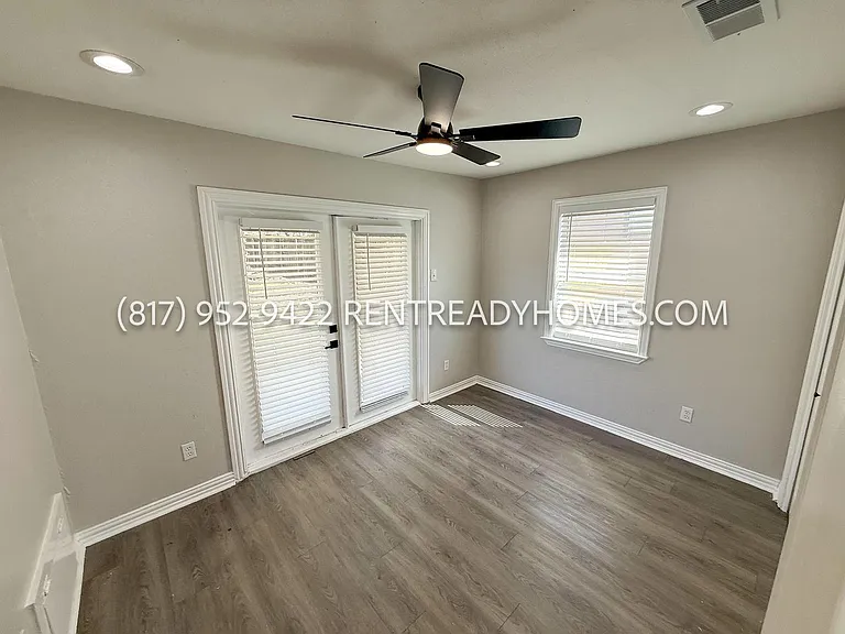 913 Harrison Dr — Photo 14