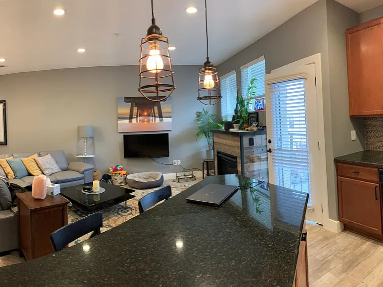 11209 Colony Cir — Photo 8