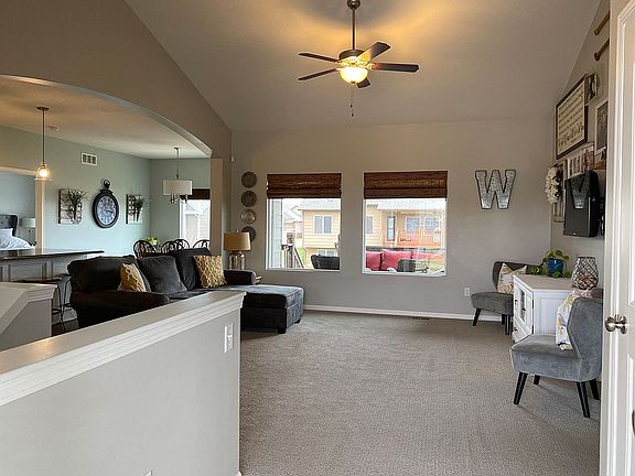 3rd image of 4110 N Rutgers Cir