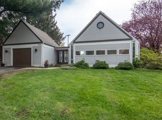 2520 E State St, Rockford, IL