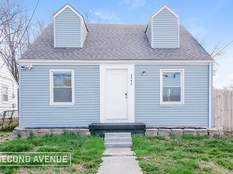 3547 Jackson Ave — Photo 1