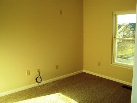 4th image of 1556 Clovernook Dr