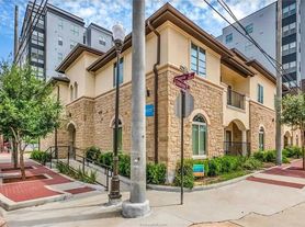 602 Cherry St, College Station, TX