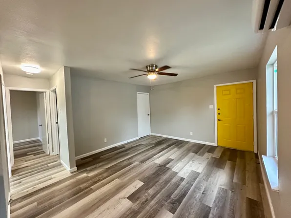 990 SW 37th St #990, San Antonio, TX 78237