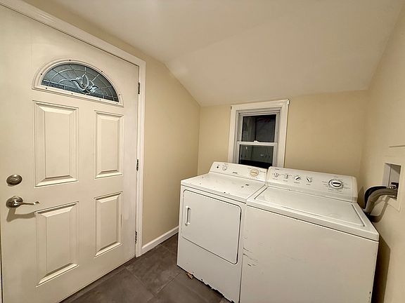 5th image of 193 Maple Ave Floor 2