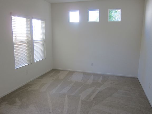 4th image of 1546 Gateway Dr