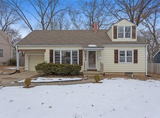 4612 W 62nd St, Fairway, KS 66205