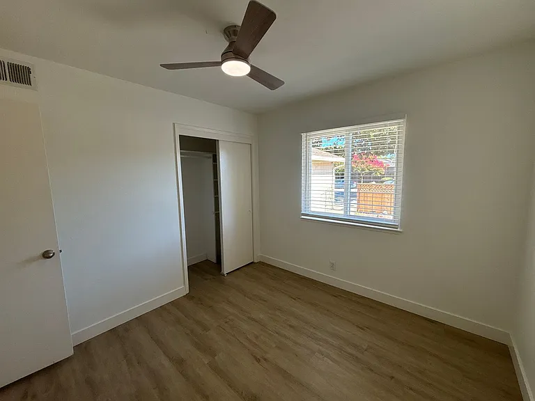 1419 Yolanda Ct — Photo 16