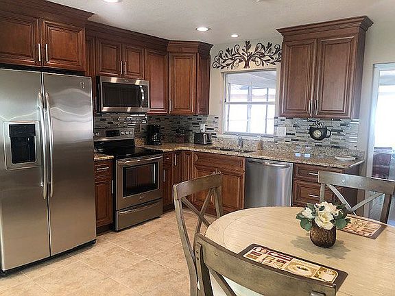 Dining/Kitchen