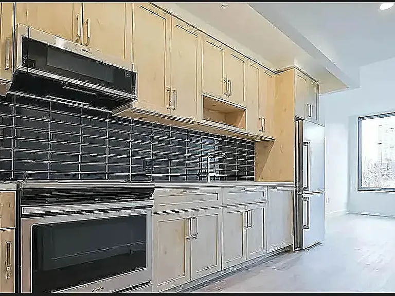 156 Clarkson Ave #2E — Photo 4