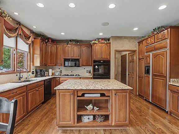 5th image of 5869 Glynn Ct
