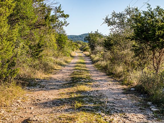 4th image of BRUSHY CREEK 000