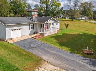 83 Meadowbrook Dr, Franklin, NC 28734