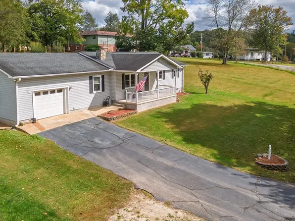 83 Meadowbrook Dr, Franklin, NC 28734