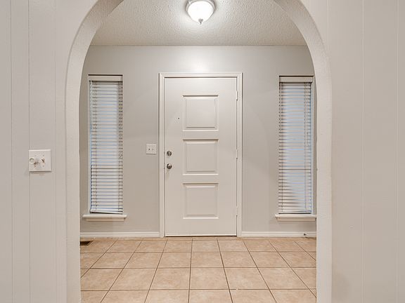 5th image of 7724 NW 12th St