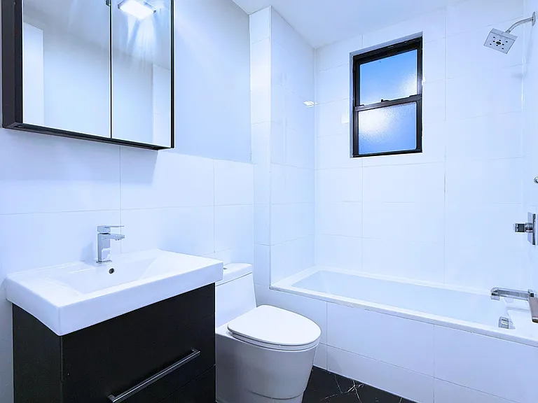 126 Randolph Ave #2L — Photo 4