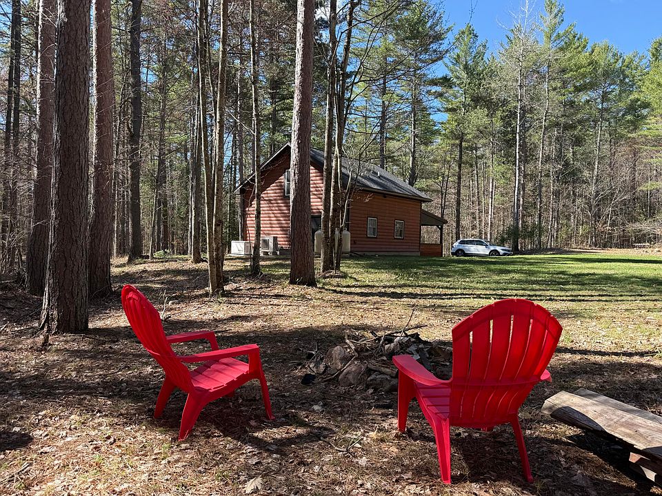 1st image of 109 Tannenbaum Ln