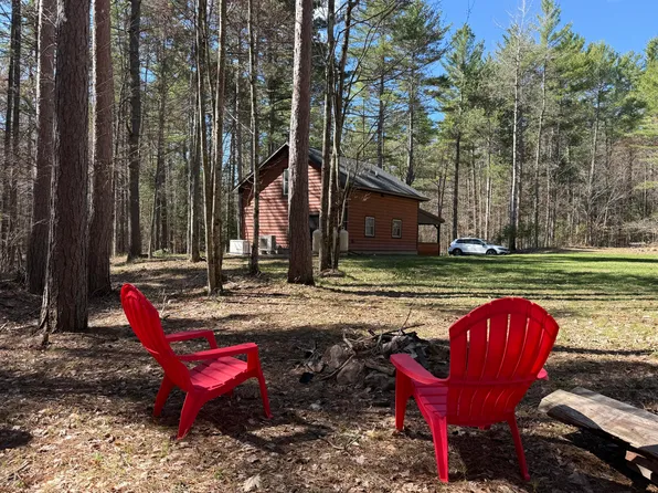 109 Tannenbaum Ln, Jay, NY 12941