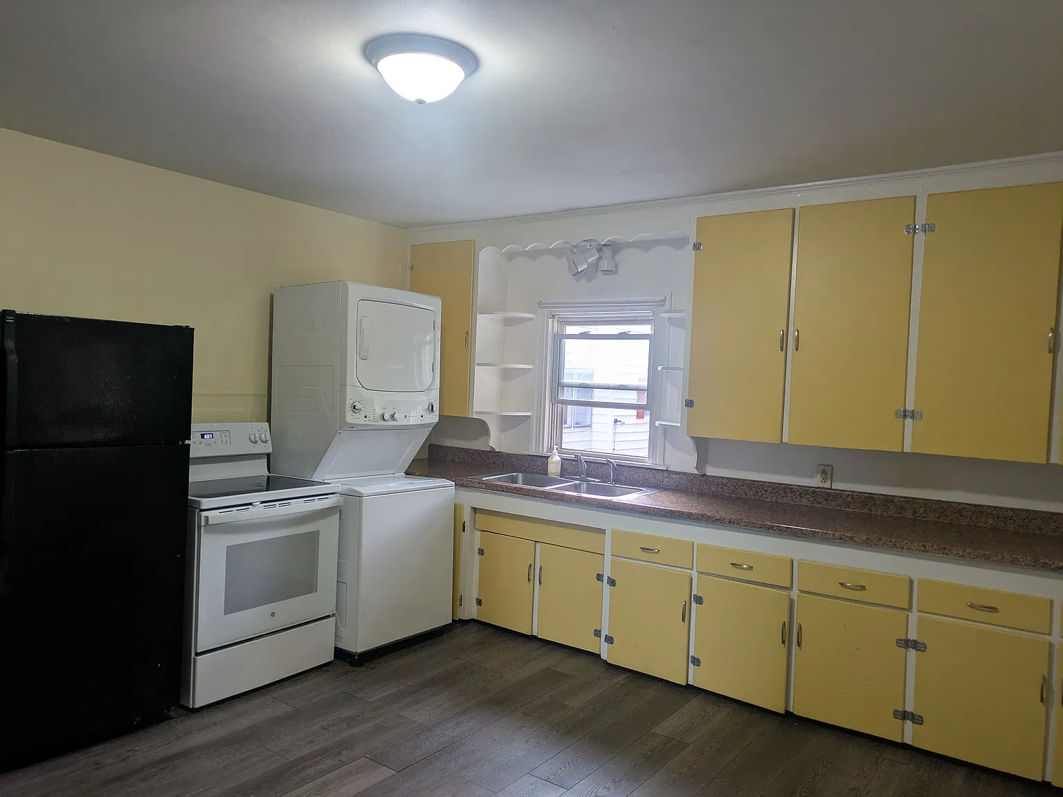 1 bed, 600 sqft, $1,200 — Photo 2