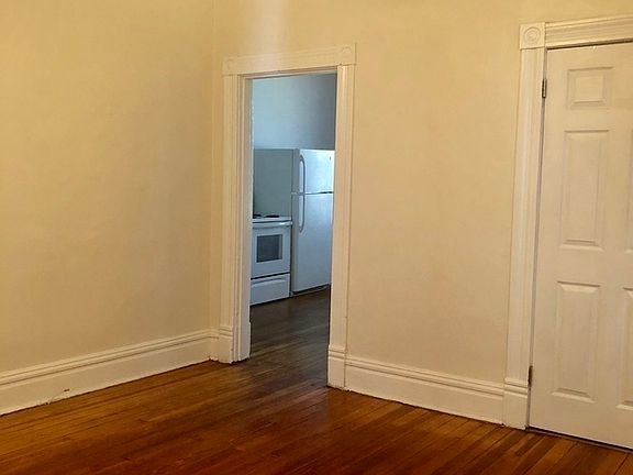 2nd image of 3317 Arsenal St