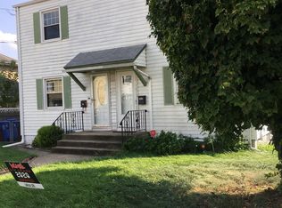 54 Crampton Ave, Woodbridge, NJ