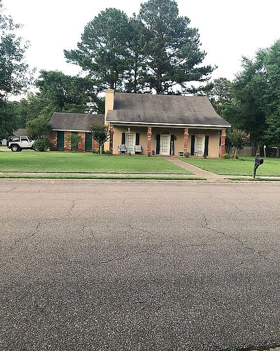 1st image of 124 Southwind Dr
