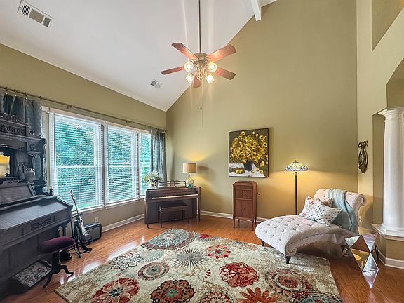 4th image of 2620 Sweet Oaks Cir