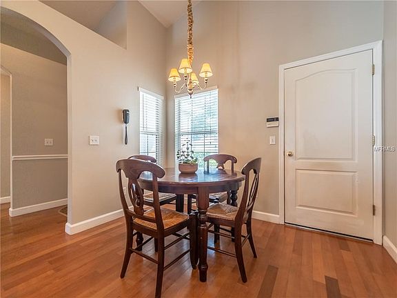 4th image of 1146 Harbor Hill St