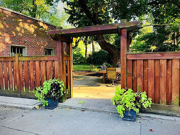 Drive/patio entrance