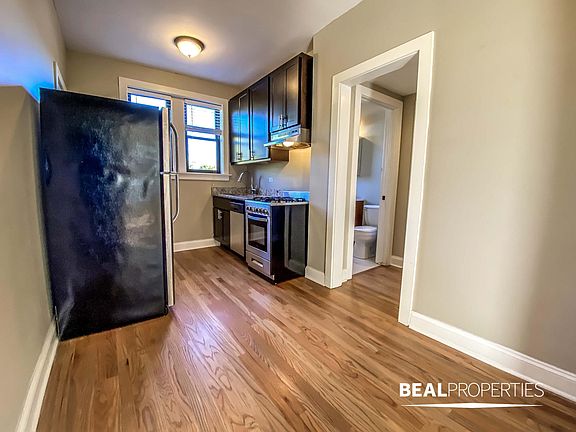 5th image of 4034.5 N Ashland Ave #E22