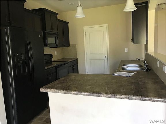 2nd image of 1246 Maxwell Cir