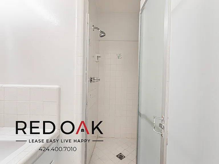 1016 N Edinburgh Ave #9 — Photo 23