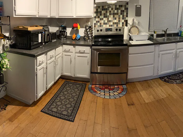 1704 E Welch Rd — Photo 4