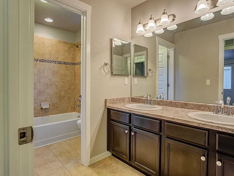 2335 Falkirk Dr — Photo 20
