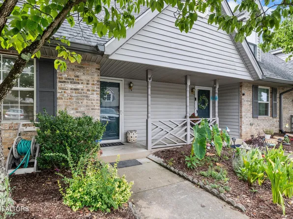 5304 Trace Manor Ln, Knoxville, TN 37912