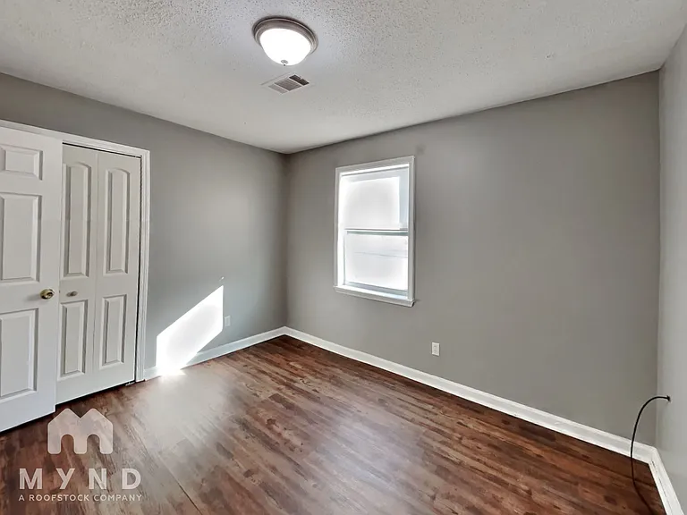 759 Olympic St — Photo 11
