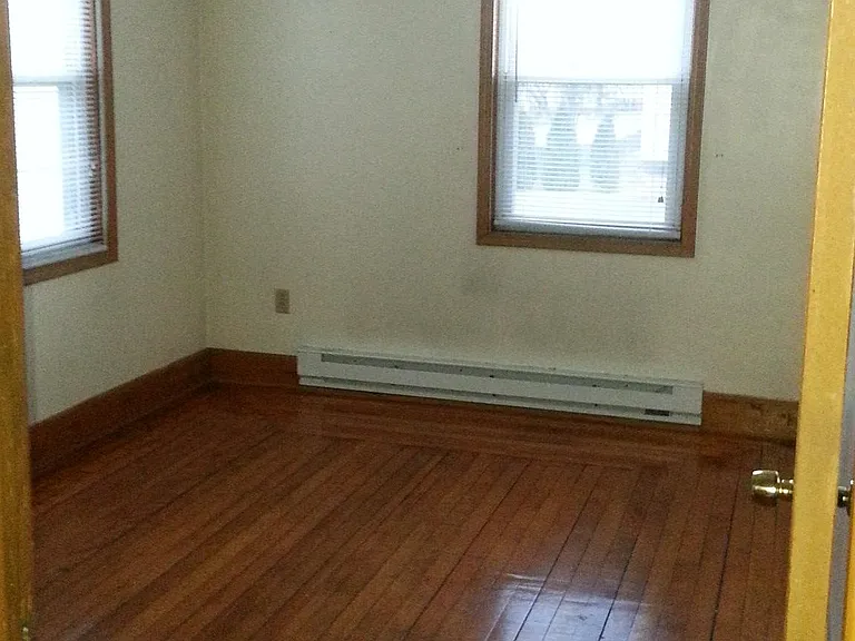 25 Coburn Ave #1 — Photo 2