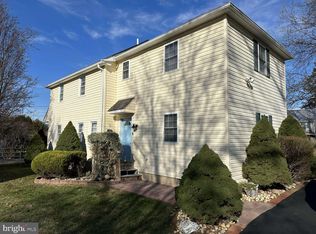 126 Meetinghouse Ln, Plymouth Meeting, PA 19462