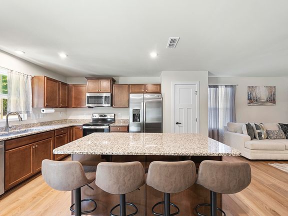 5th image of 8710 Kenridge Ln