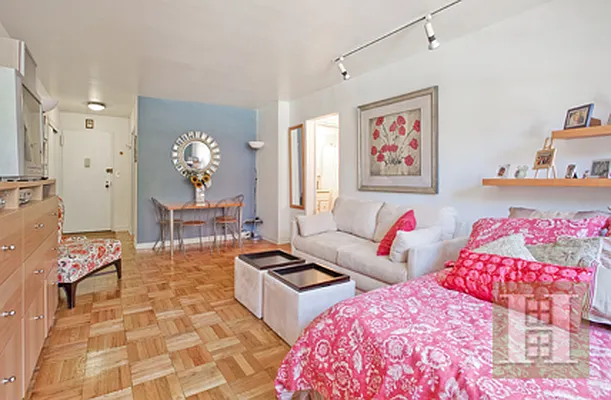 Rented by Halstead Real Estate | media 12