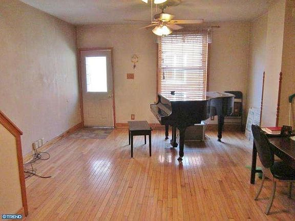 5th image of 2529 S Rosewood St