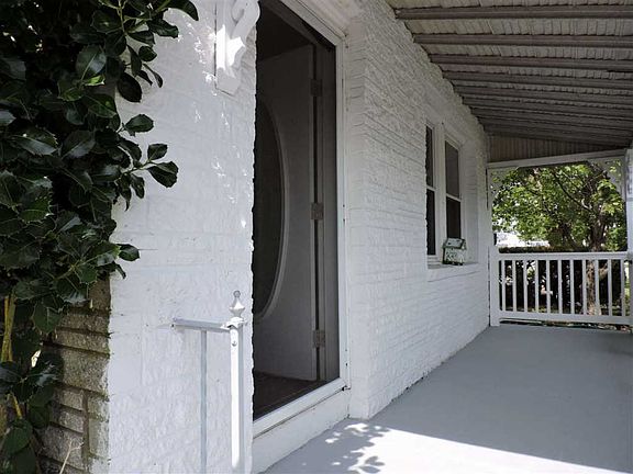 3rd image of 138 Simpson Ave