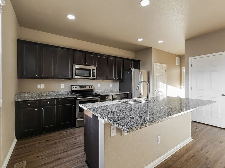 5772 Echo Park Cir — Photo 8