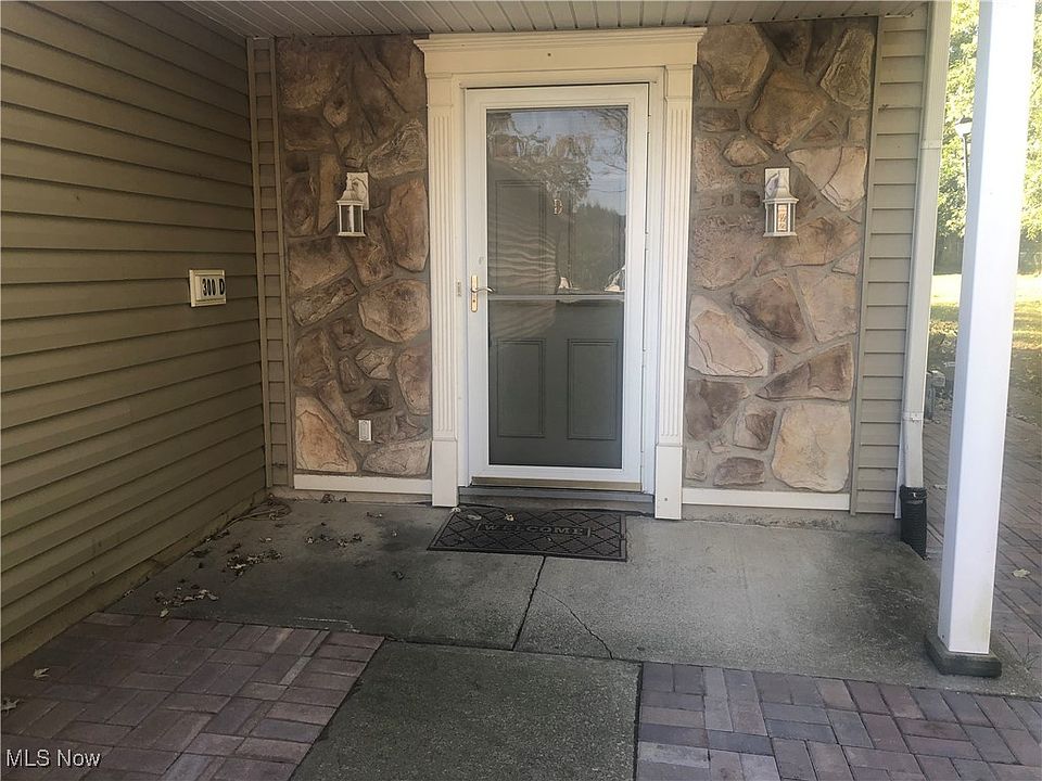 1st image of 300 Canterbury Ln #D-26