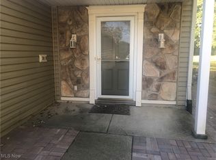 300 Canterbury Ln #D-26, Medina, OH