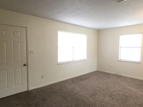 4th image of 11105 Lillian Hwy
